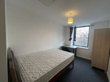 En-suite Double Room, in Gardner Street, Salford, Image 2