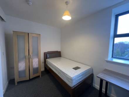 En-suite room, in Gardner Street, Salford, Image 3
