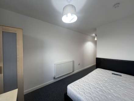 En-suite room, in Gardner Street, Salford, Image 3