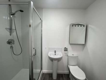 En-suite room, in Gardner Street, Salford, Image 5
