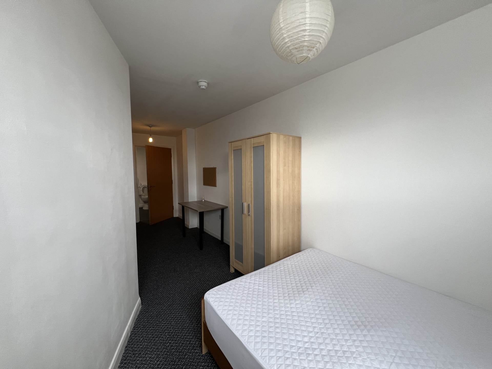 En-suite Room, On Broad Street, Salford (ID# 50), Image 3