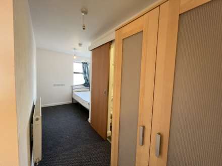 En-suite room, on Broad Street, Salford (ID# 60), Image 4