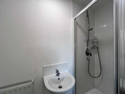 En-suite room, on Broad Street, Salford (ID# 66), Image 5