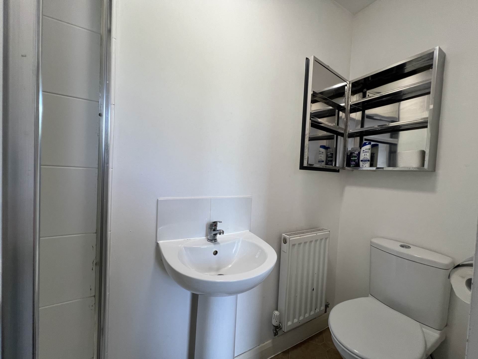 En-suite room, in Gardner Street, Salford, Image 11