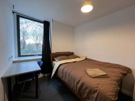 En-suite room, in Gardner Street, Salford, Image 13