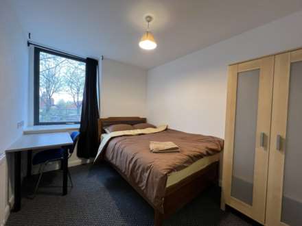 En-suite room, in Gardner Street, Salford, Image 14