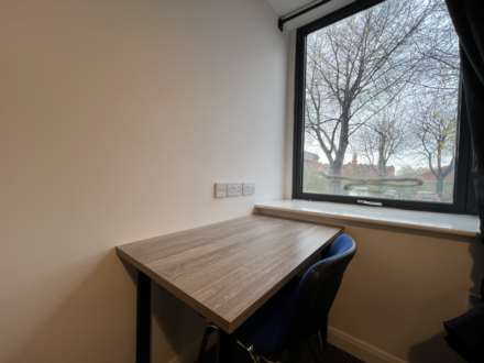 En-suite room, in Gardner Street, Salford, Image 16