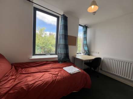 En-suite room, in Gardner Street, Salford, Image 7