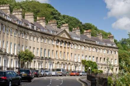 2 Bedroom Maisonette, Camden Crescent, Lansdown, Bath