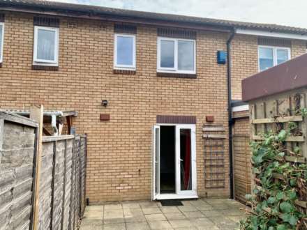 Larchfield Close, Frome, Image 6