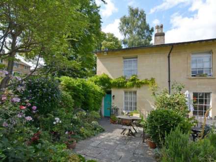 2 Bedroom End Terrace, Worcester Villas, Larkhall