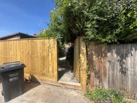 Naishs Street, Frome, Image 21