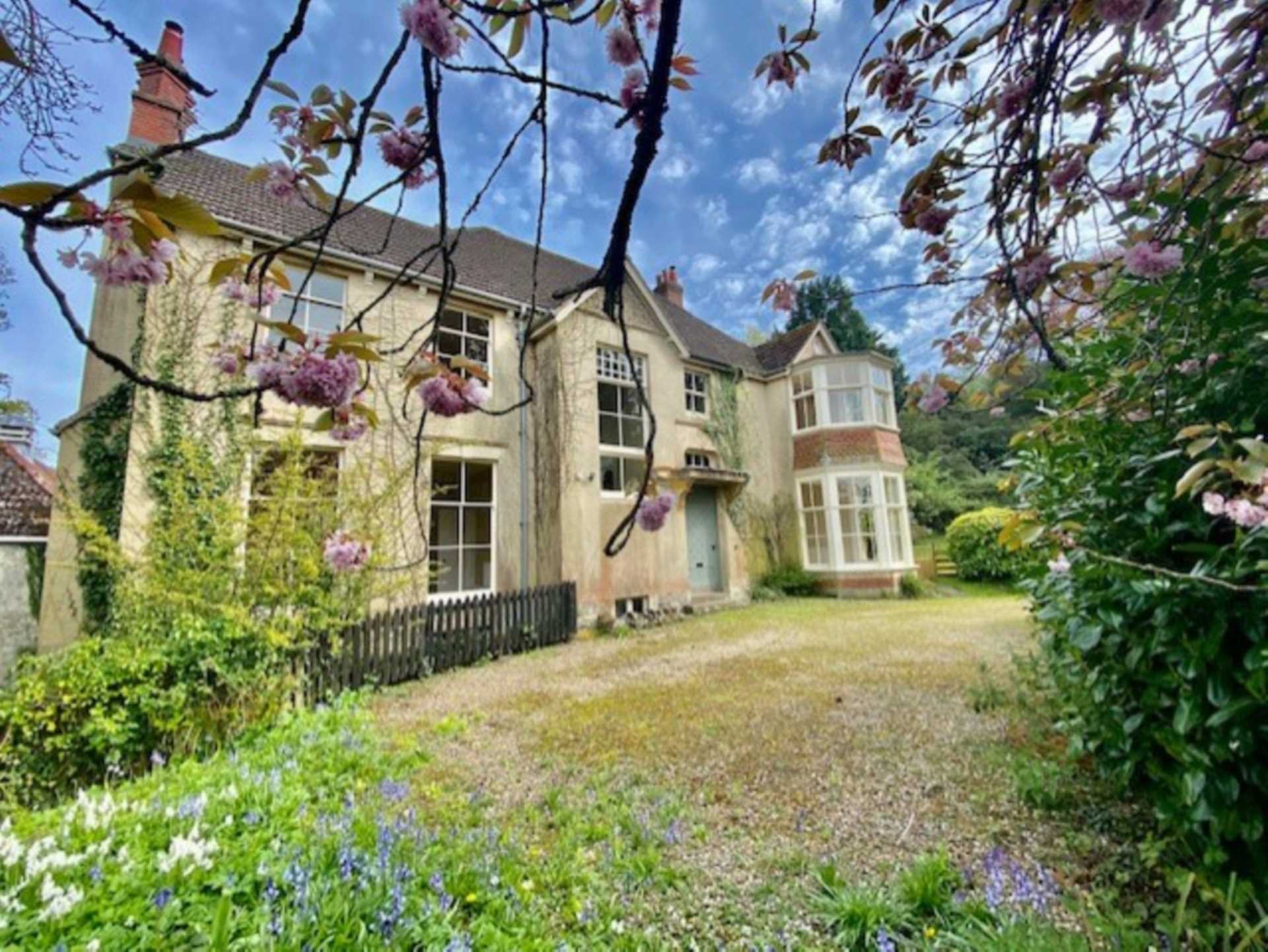 Swallows Property Letting - 4 Bedroom Country House, Church Street, Horningsham