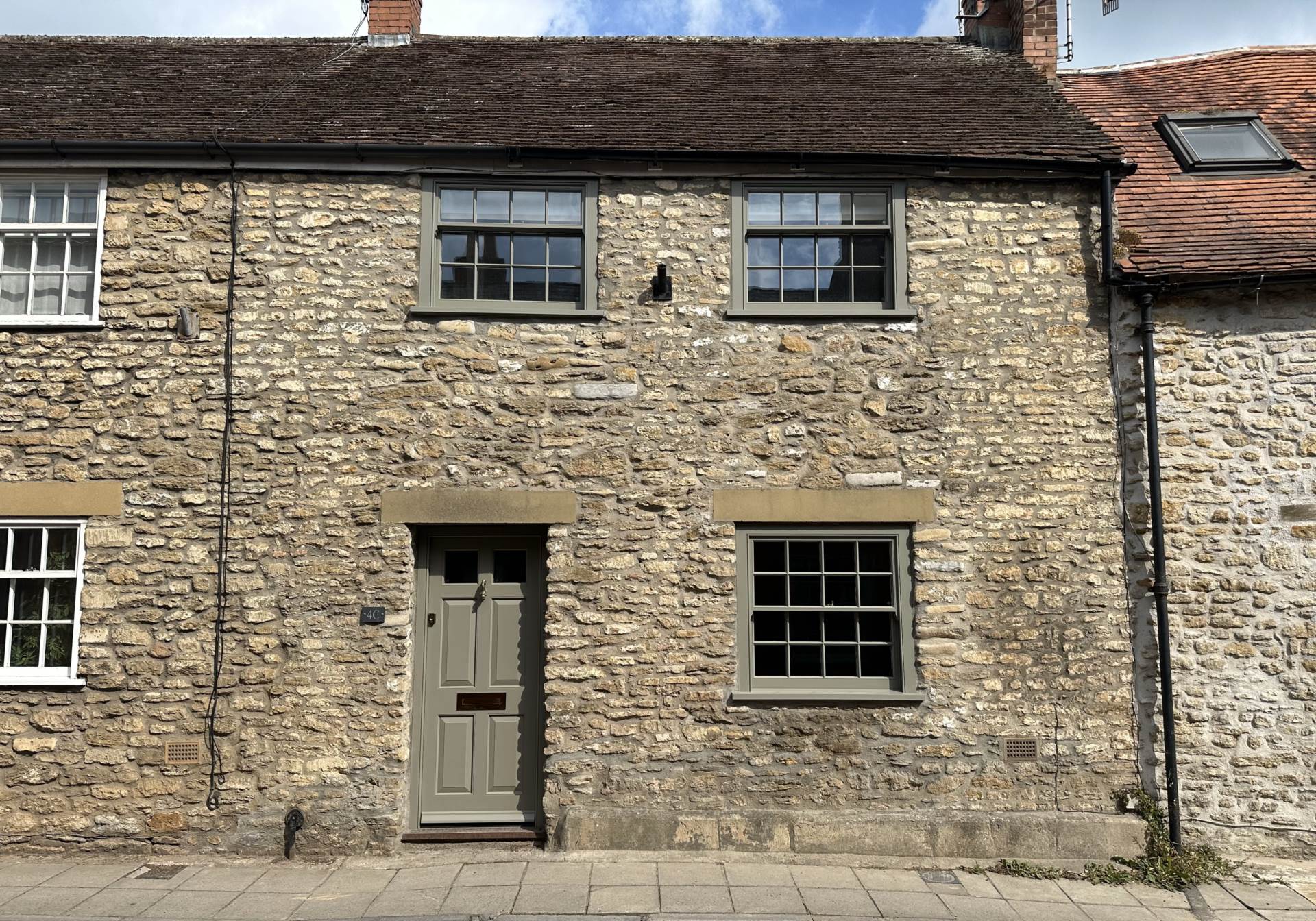 Bruton, Image 1