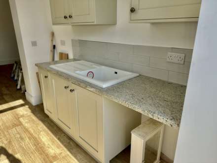 Deverill Rd, Warminster, Image 4