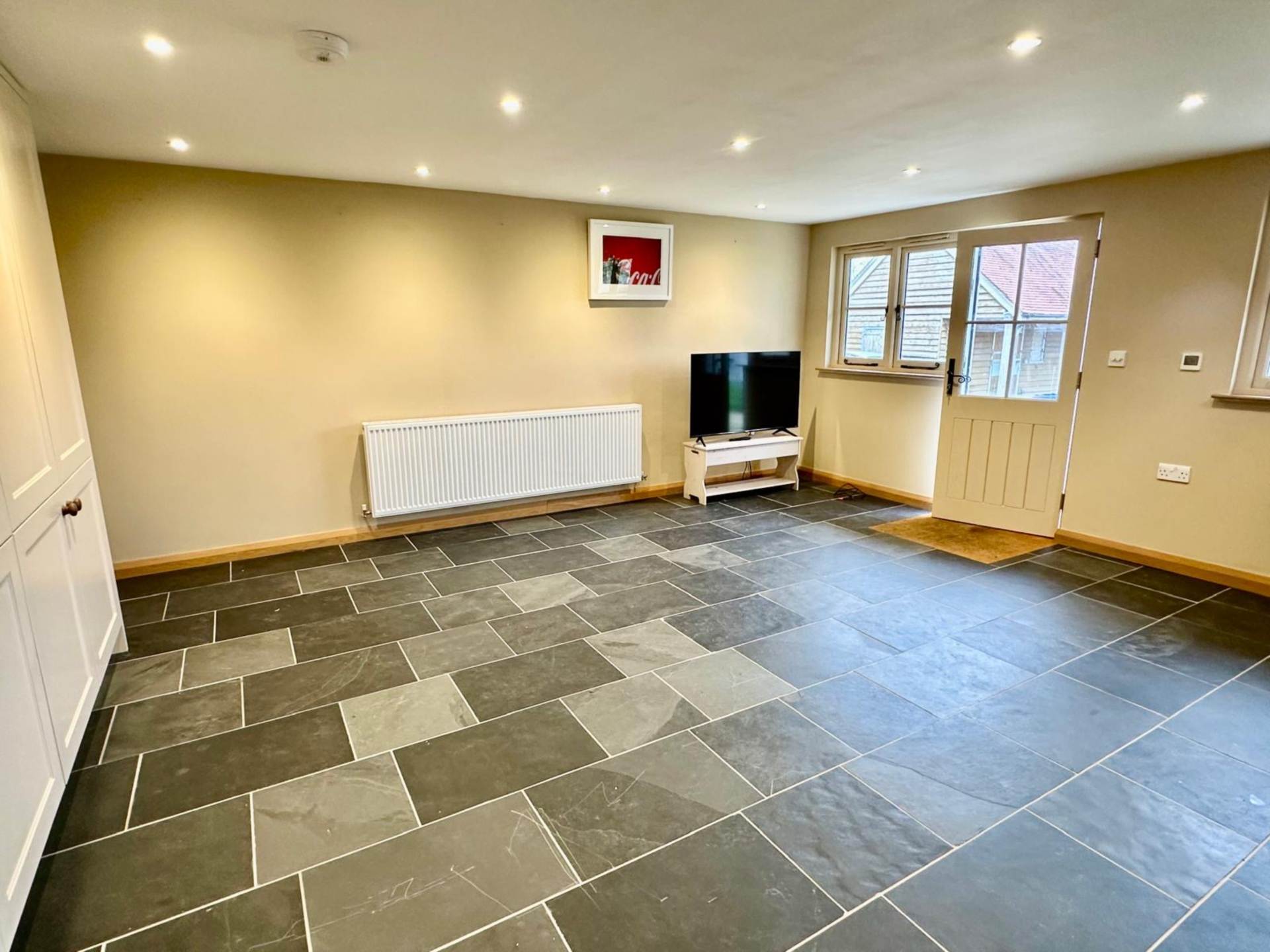 Charnage, Mere, Image 3