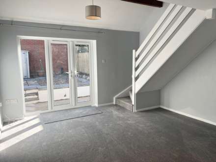 Nightingale Avenue, Frome, Image 5