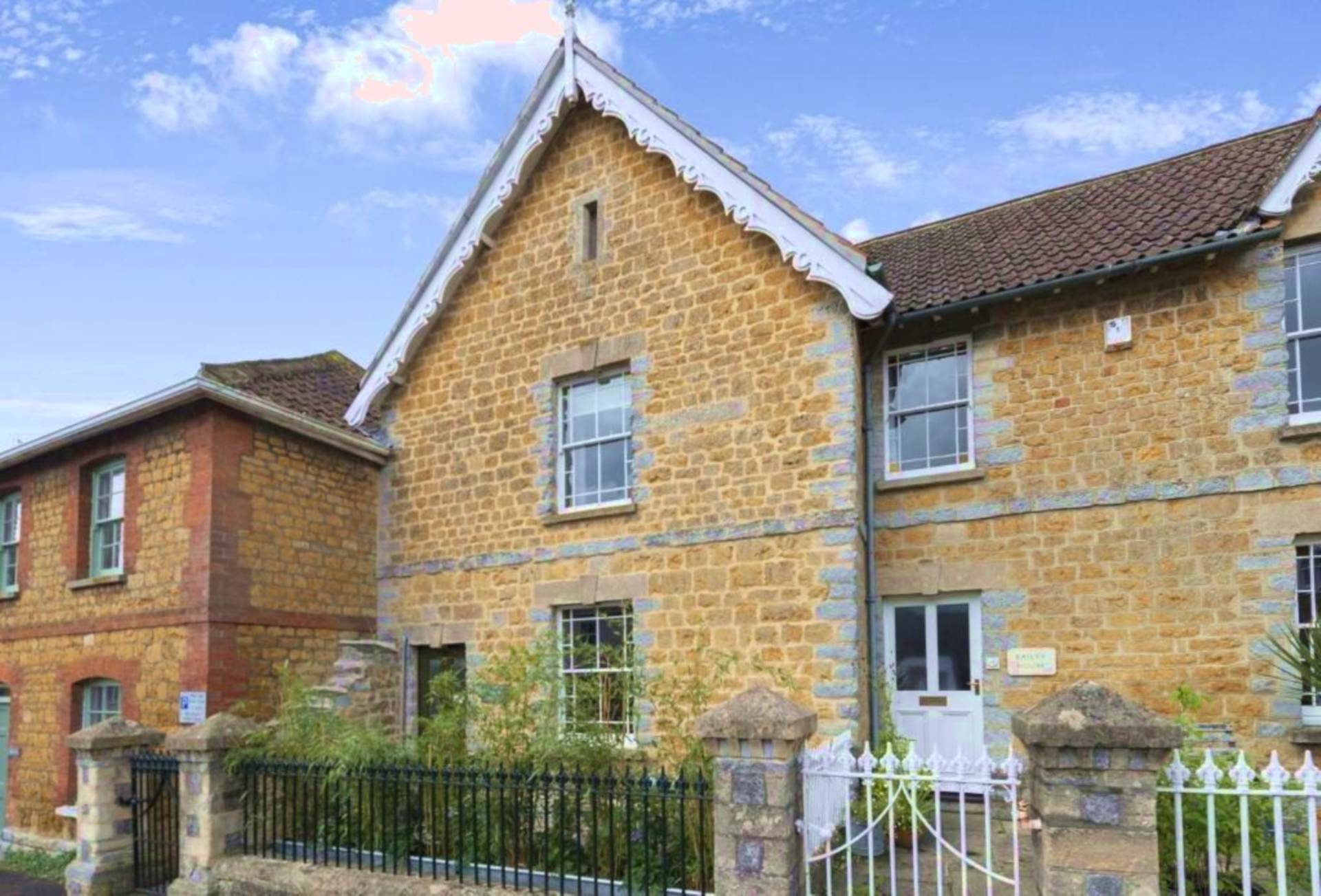 Bailey Hill, Castle Cary, Image 1