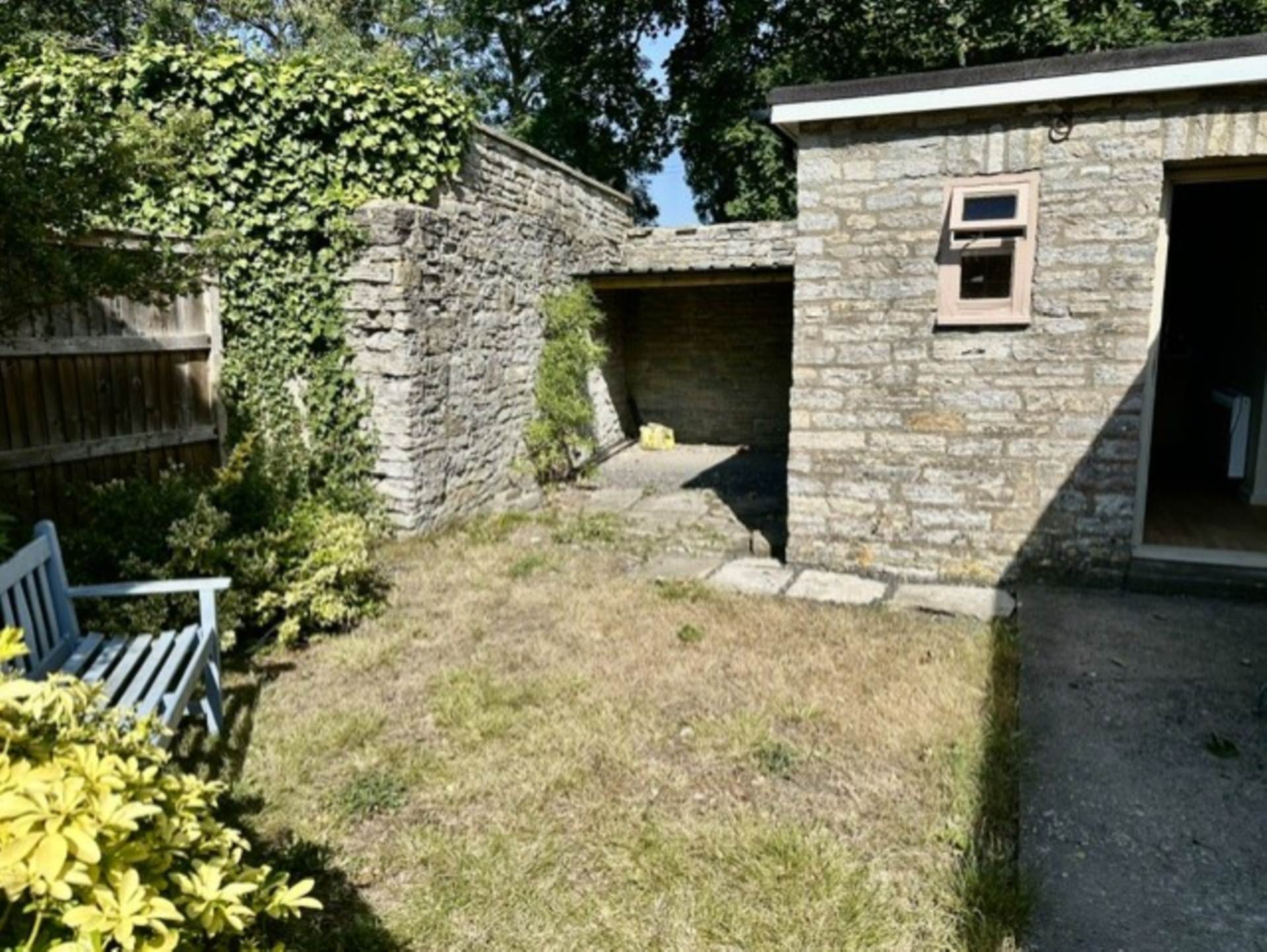 Charlton Adam, Image 8