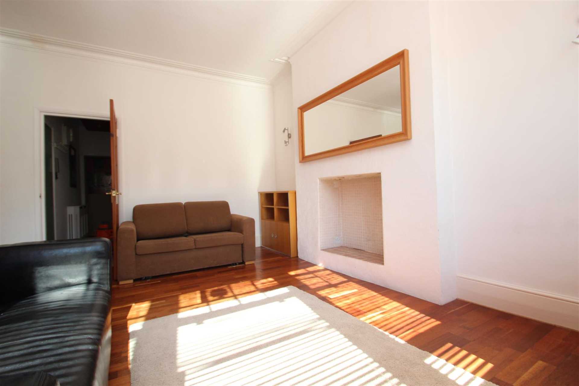 Milton Avenue, Highgate, N6, Image 4