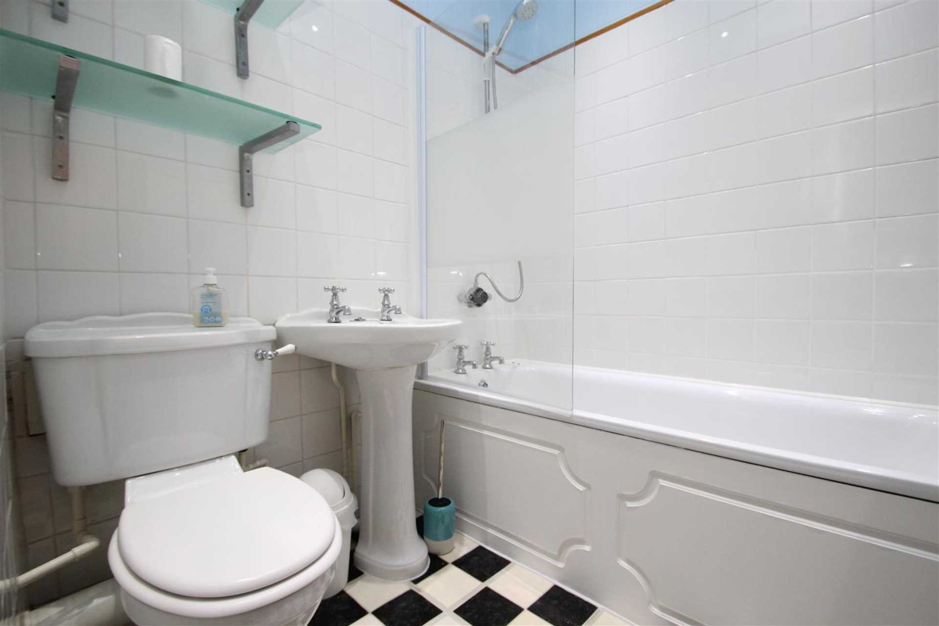 Milton Avenue, Highgate, N6, Image 9