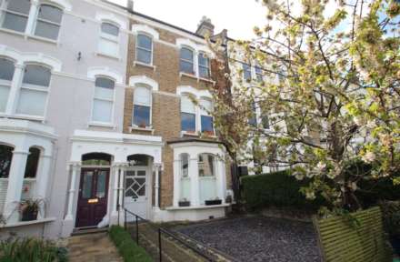 2 Bedroom Flat, Miranda Road, Whitehall Park, N19