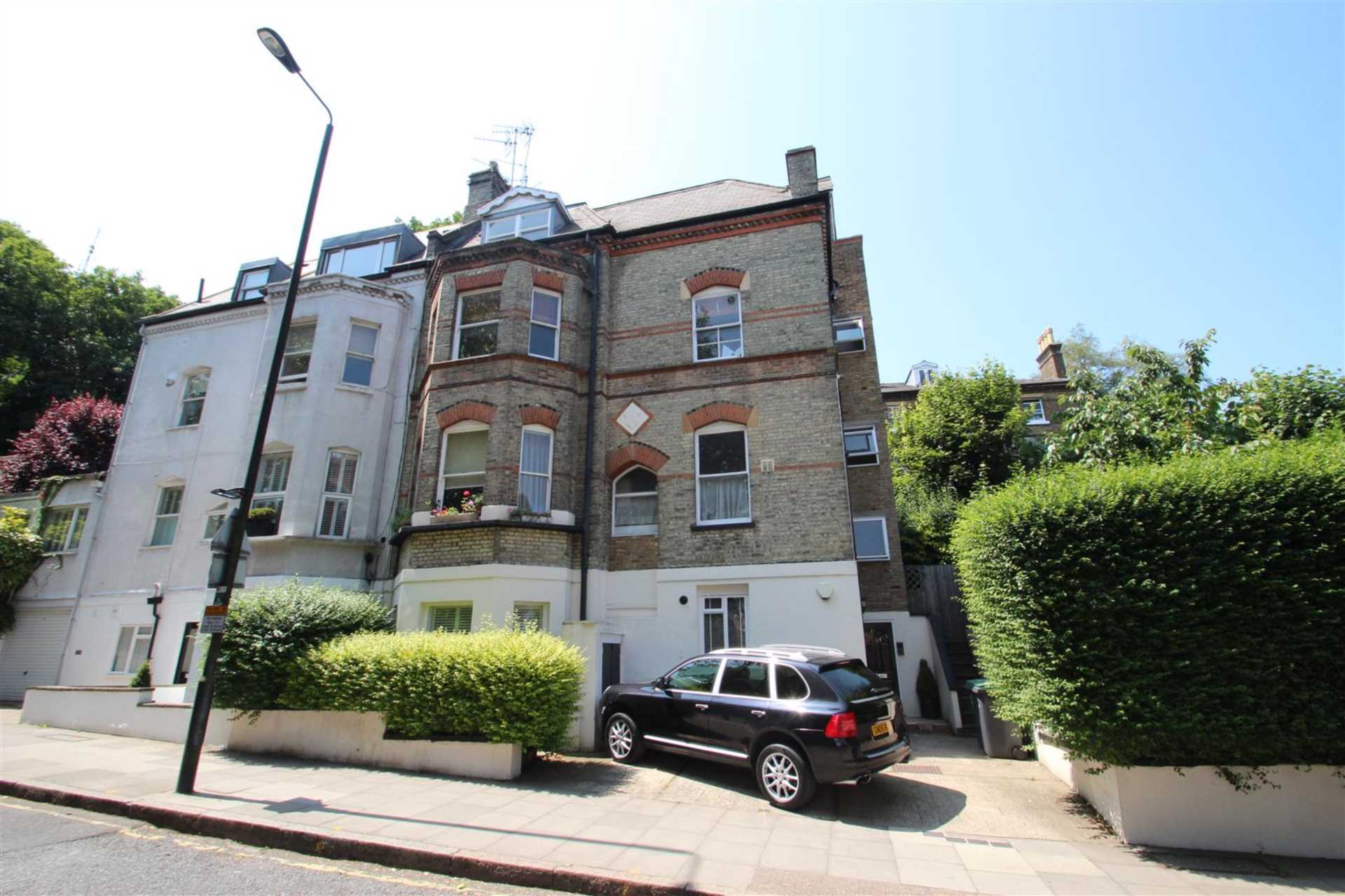 Southwood Lane, Highgate, N6, Image 1