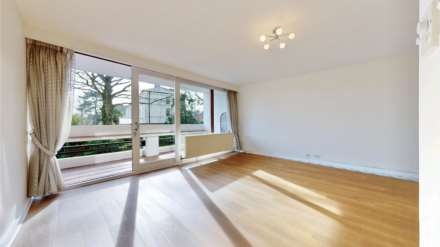 2 Bedroom Flat, Southwood Lawn Road, Highgate, N6