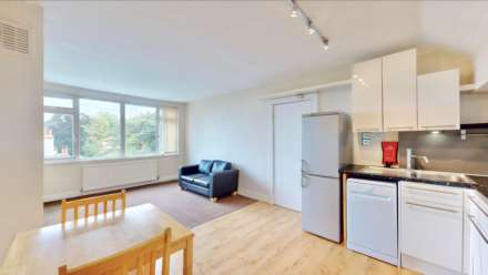 Hornsey Lane Gardens, Highgate, N6, Image 2