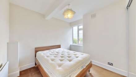Hornsey Lane Gardens, Highgate, N6, Image 3