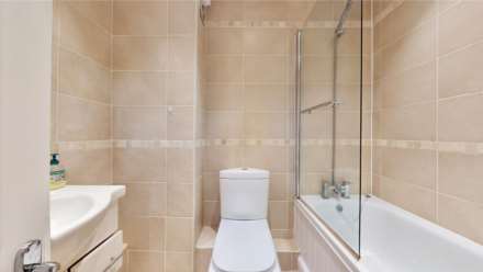 Thornbury Square, Highgate, N6, Image 10