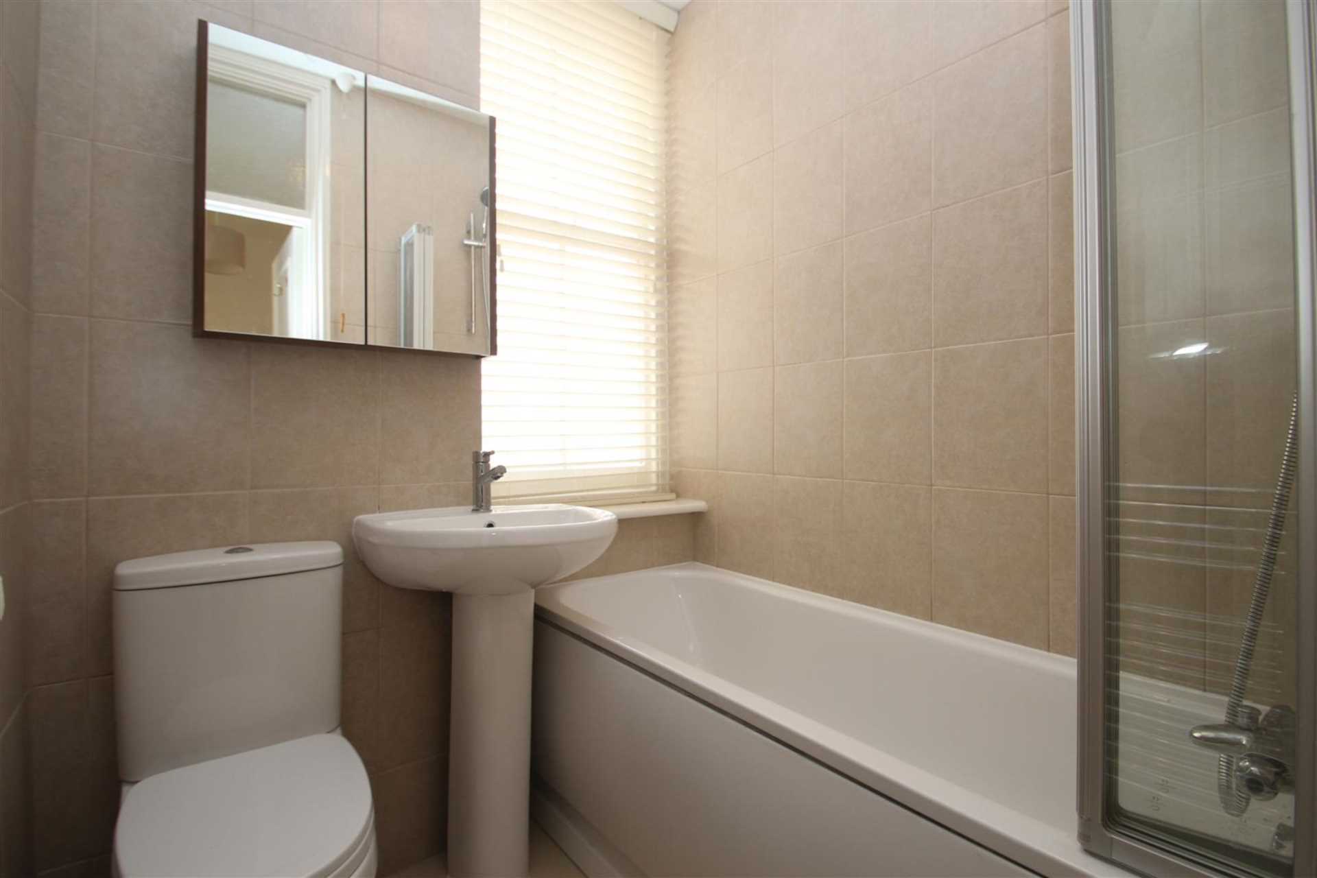 Cromwell Avenue, Highgate, N6, Image 7