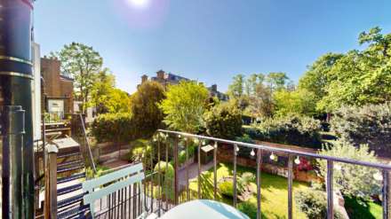 Hampstead Lane, Highgate, N6, Image 10
