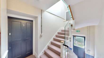 Hampstead Lane, Highgate, N6, Image 12
