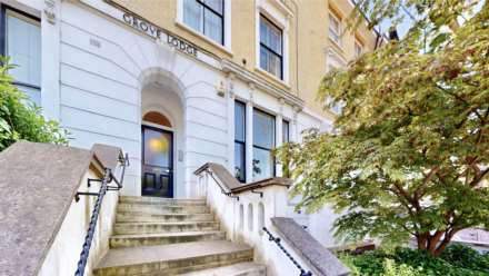 Hampstead Lane, Highgate, N6, Image 13