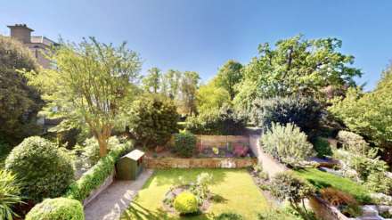 Hampstead Lane, Highgate, N6, Image 14