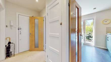 Hampstead Lane, Highgate, N6, Image 8