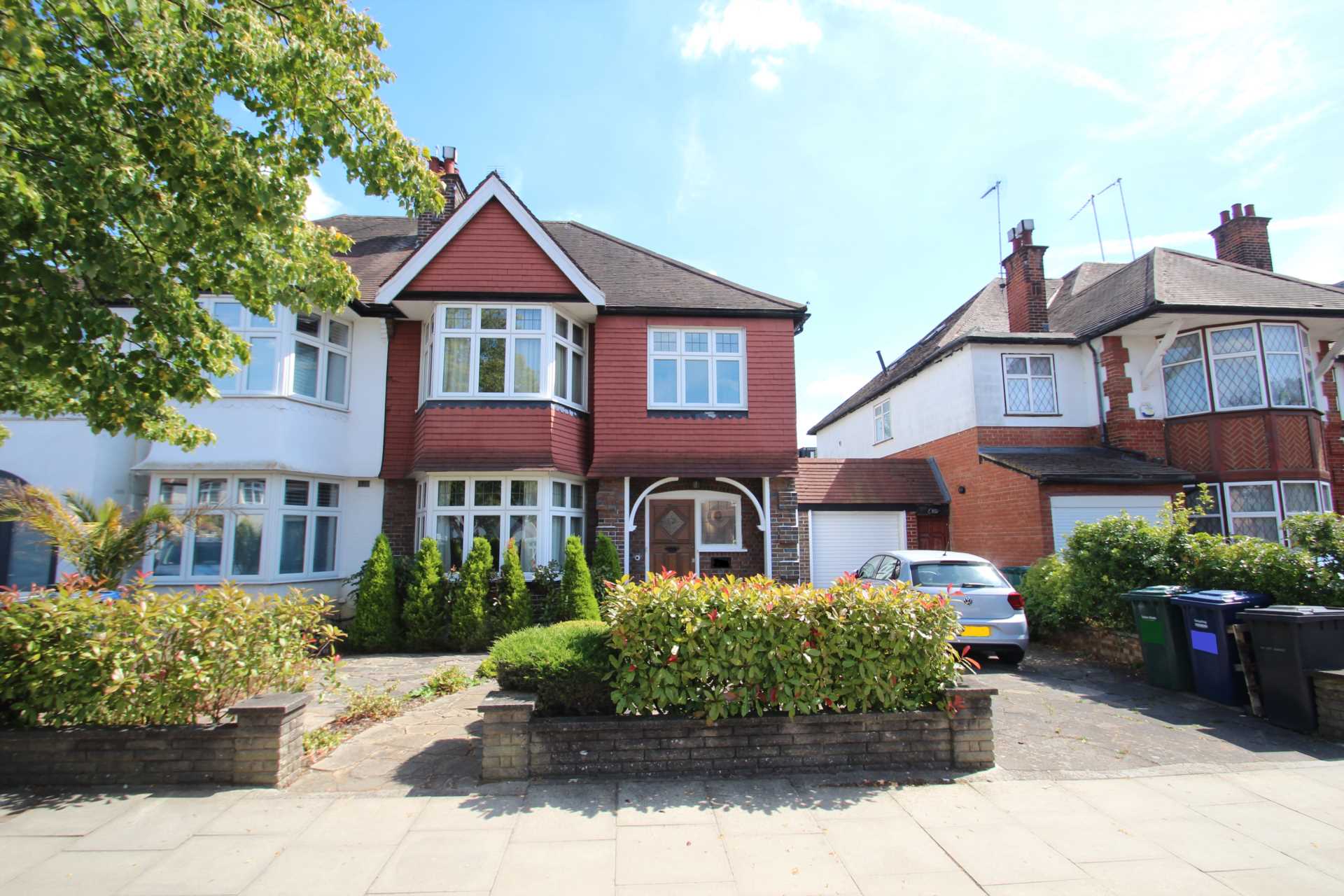 Creighton Avenue, East Finchley, Image 1