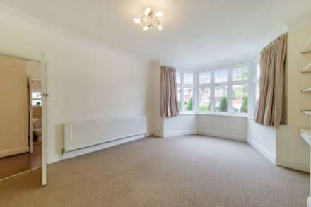 Creighton Avenue, East Finchley, N2, Image 2