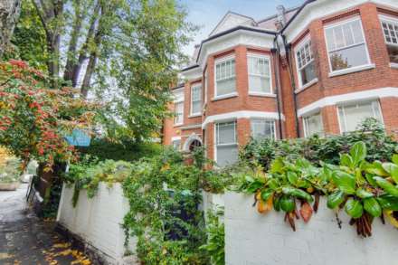 Hornsey Lane Gardens, Highgate, N6, Image 1