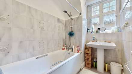 Southwood Lane, Highgate, N6, Image 5