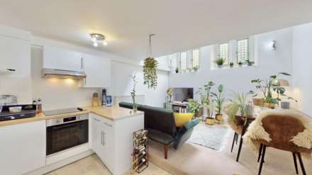 Cromwell Avenue, Highgate, N6, Image 1