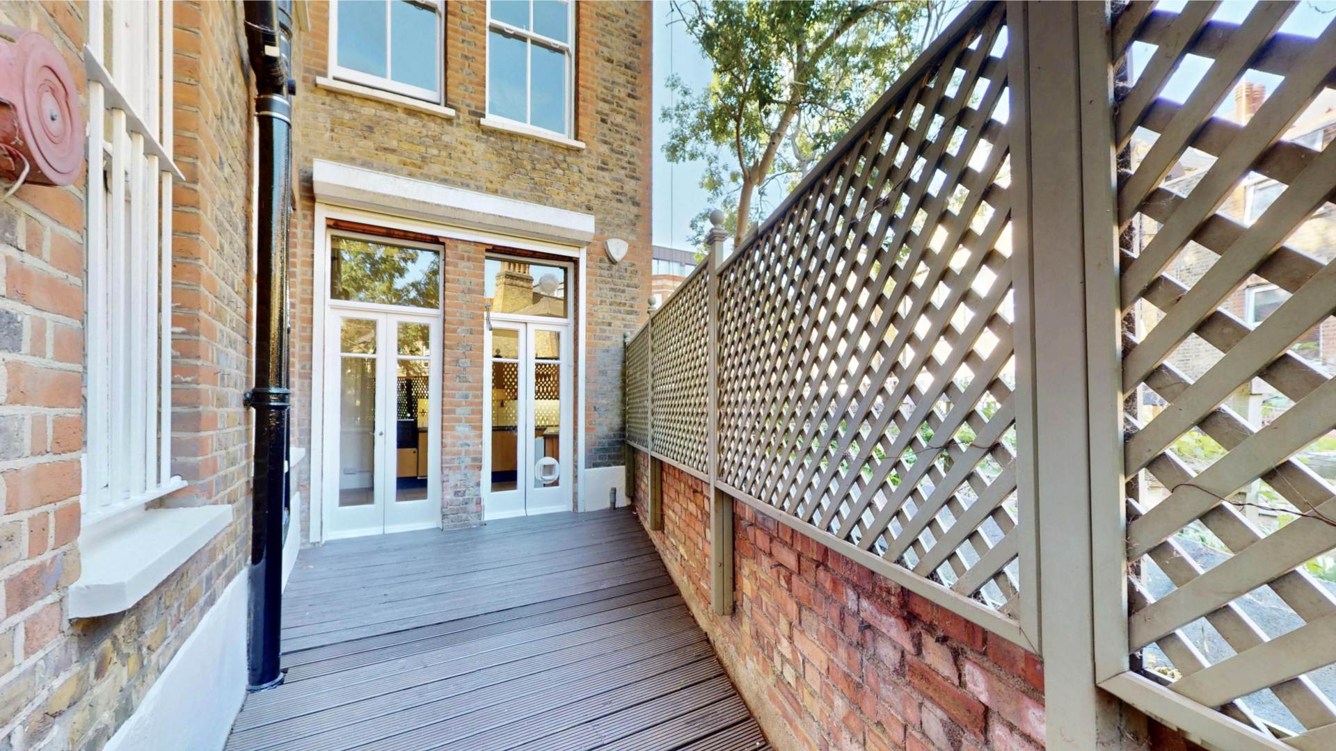 Southwood Lane, Highgate, Image 3