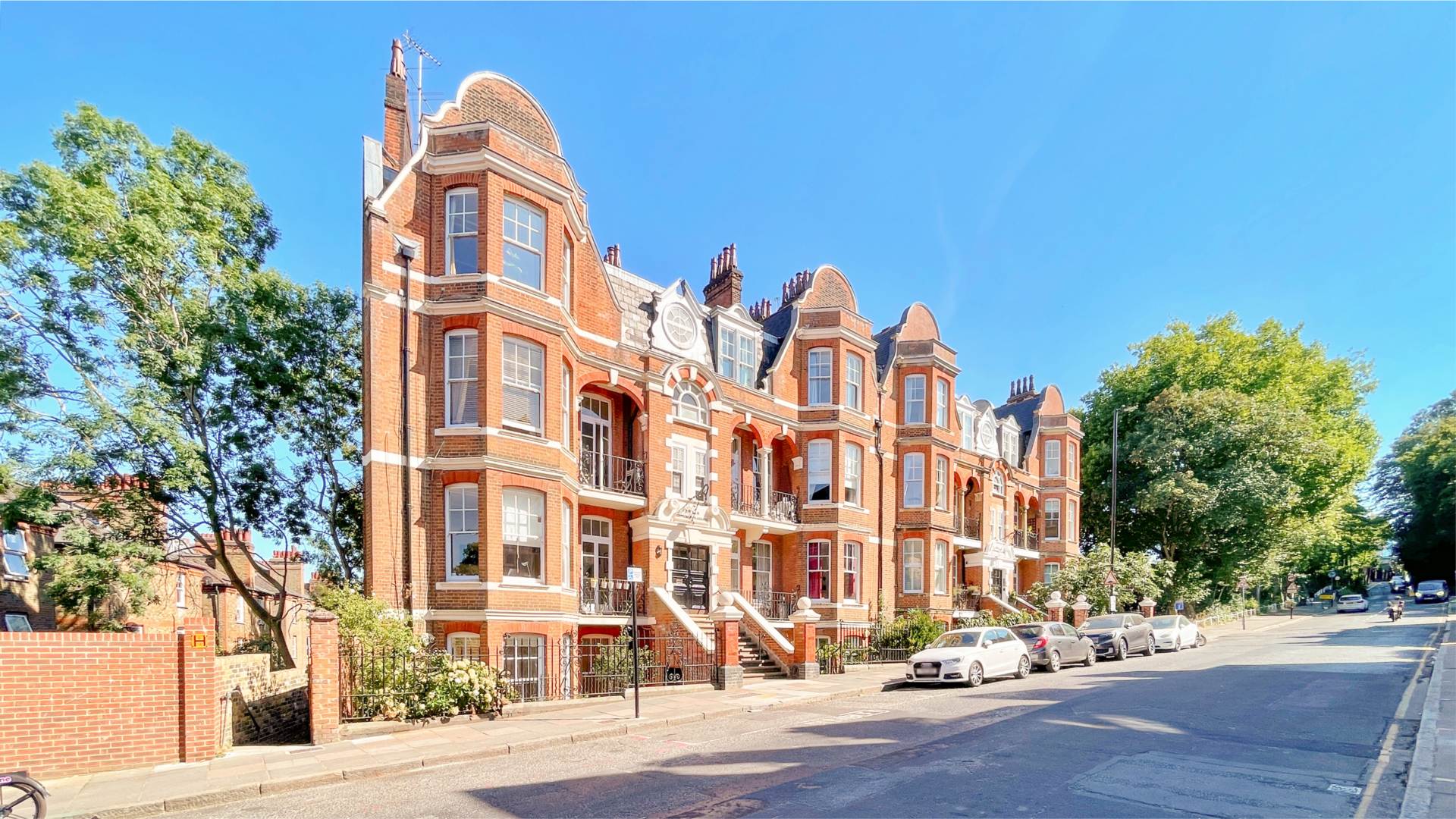 Southwood Lane, Highgate, Image 9
