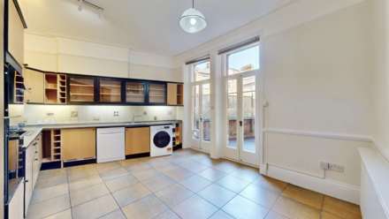 Southwood Lane, Highgate, Image 4