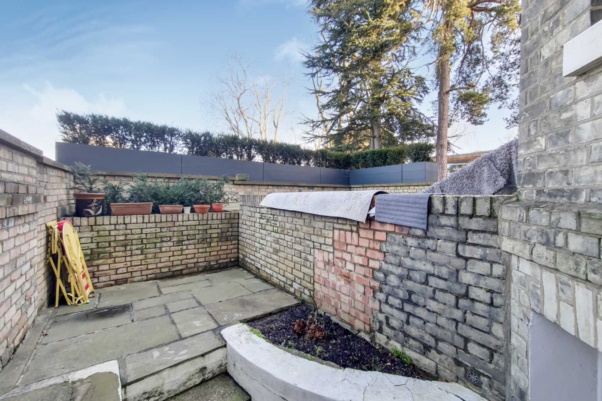 Hampstead Lane, Highgate, N6, Image 3