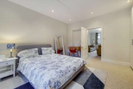 Hampstead Lane, Highgate, N6, Image 10