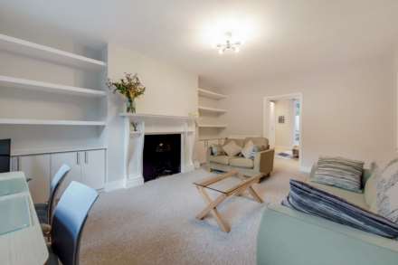 Hampstead Lane, Highgate, N6, Image 13