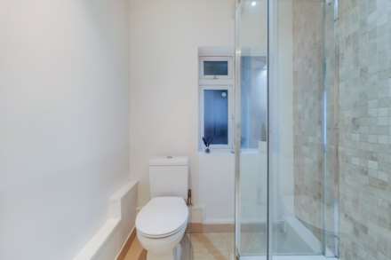 Hampstead Lane, Highgate, N6, Image 7