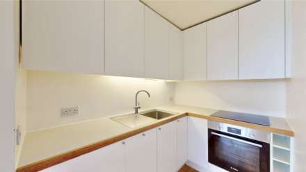 Sandstone Place, Archway, N19, Image 7